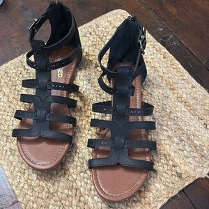 Black Gladiator Ankle Strap Zipper Back Womens Sandals- Like New - Size 8